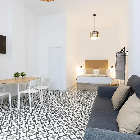 Holidays2Malaga Picasuss Loft New Built Close Huelin Beach And Promenade Extérieur photo